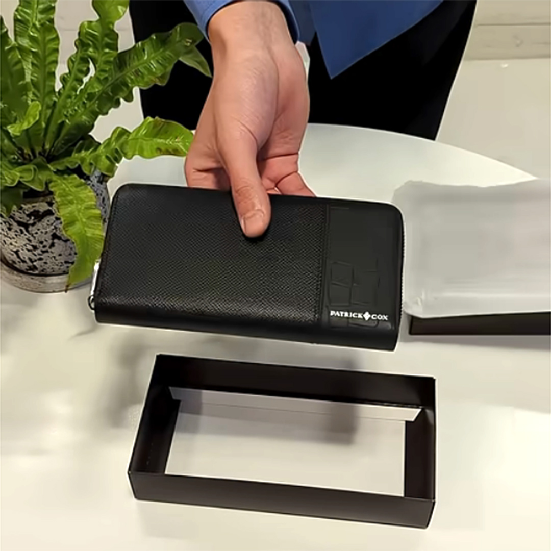 PATRICK COX エンボスレザーコンビネーション ラウンドファスナー長