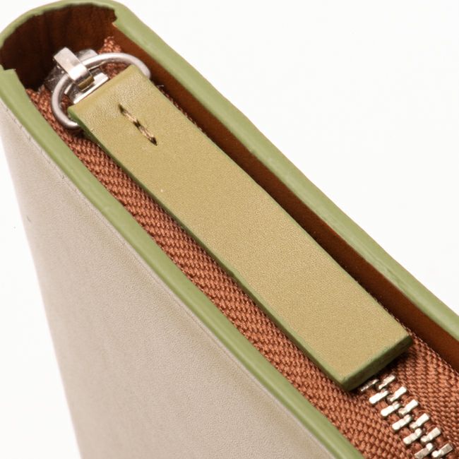 MARGARET HOWELL idea ベンジャミン ラウンドファスナー折り財布（A） オリーブ