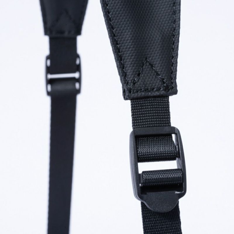 BEAMS DESIGN ELASTIC MESH ショルダーバッグ【BMMH0BS1】 ブラック