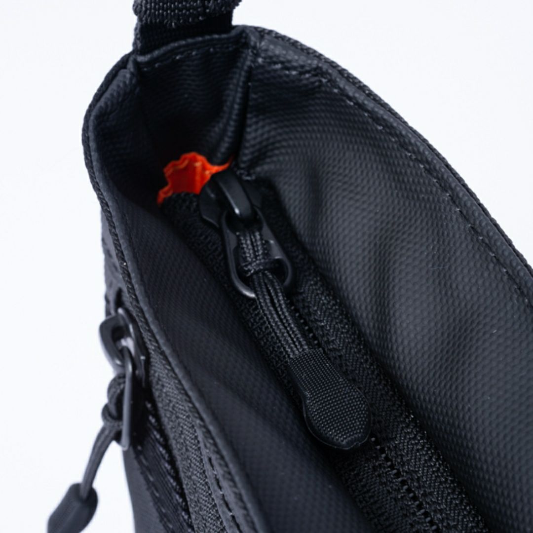 BEAMS DESIGN ELASTIC MESH ショルダーバッグ【BMMH0BS1】 ブラック