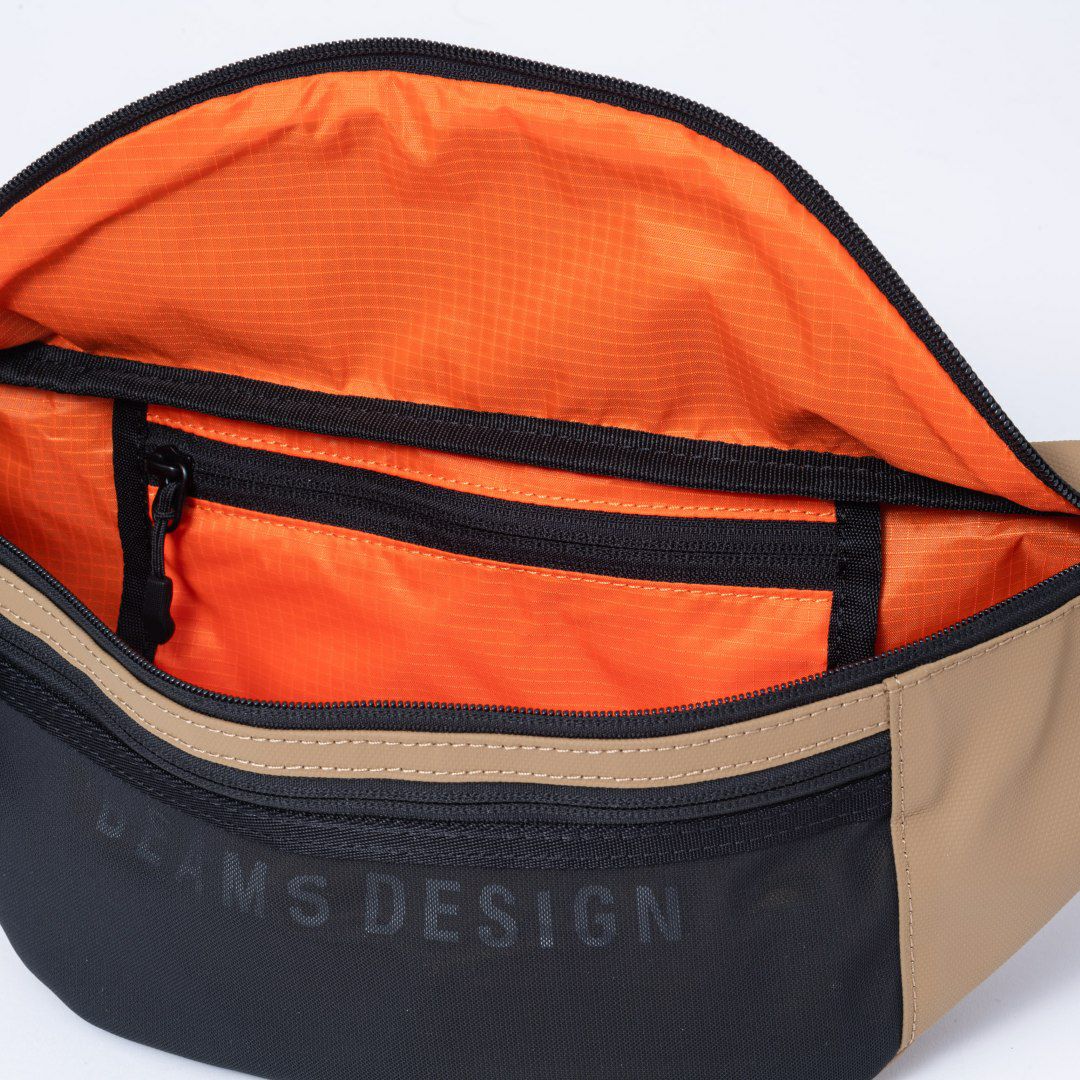 BEAMS DESIGN ELASTIC MESH ボディバッグ【BMMH0BS2】 サンドベージュ