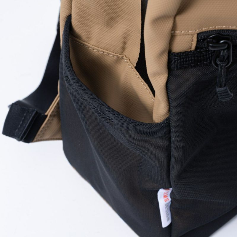 BEAMS DESIGN ELASTIC MESH バックパック【BMMH0BR1】
