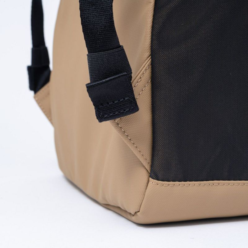 BEAMS DESIGN ELASTIC MESH バックパック【BMMH0BR1】