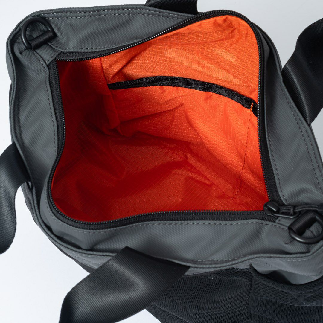 BEAMS DESIGN ELASTIC MESH 2WAYトートバッグ グレー