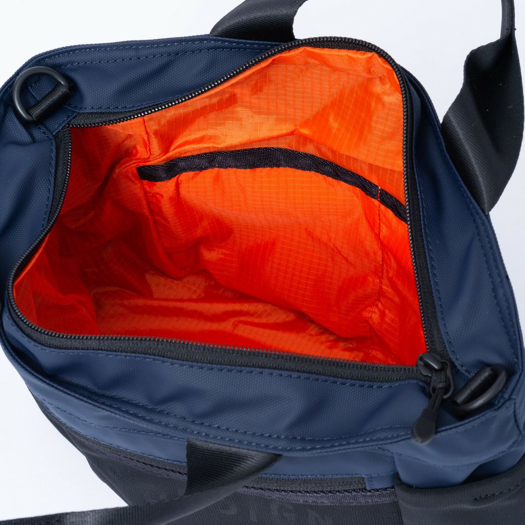 BEAMS DESIGN ELASTIC MESH 2WAYトートバッグ ネイビー