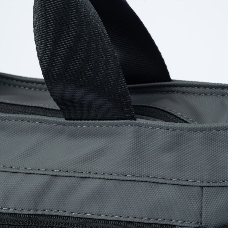 BEAMS DESIGN ELASTIC MESH 2WAYトートバッグ グレー