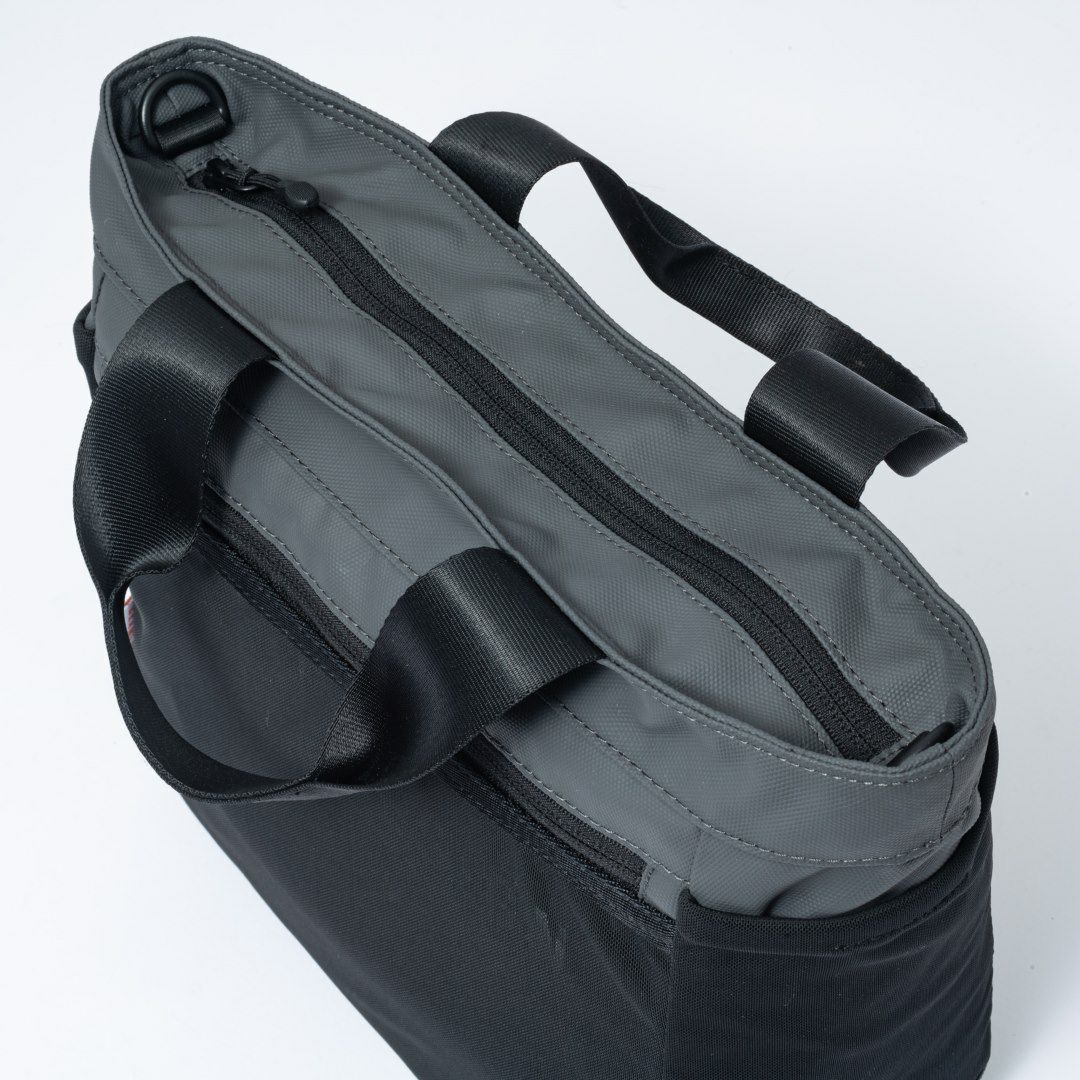 BEAMS DESIGN ELASTIC MESH 2WAYトートバッグ グレー