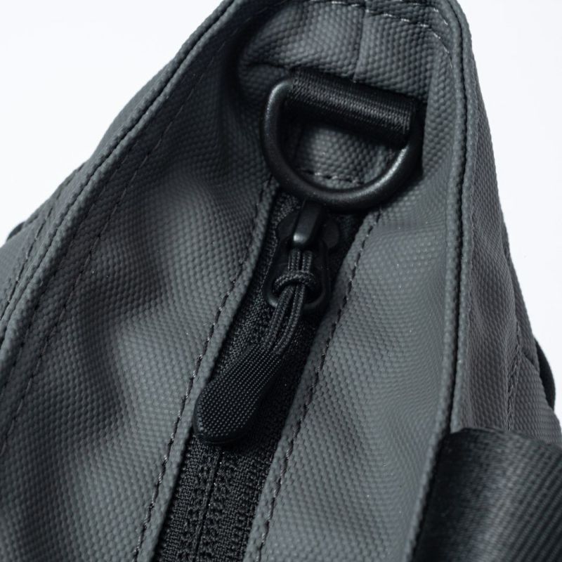 BEAMS DESIGN ELASTIC MESH 2WAYトートバッグ グレー