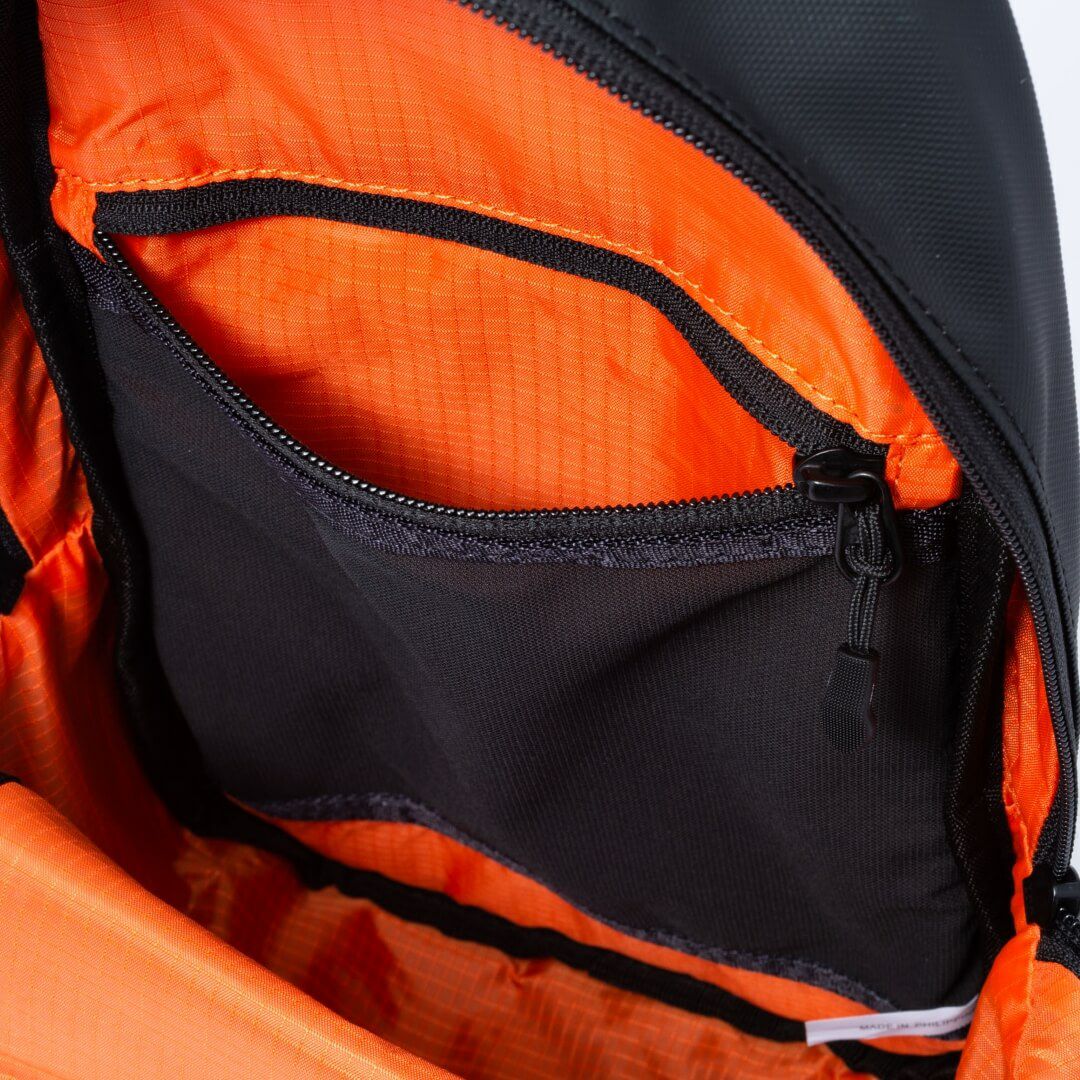 BEAMS DESIGN ELASTIC MESH ボディバッグ【BMMH0BS4】 ブラック