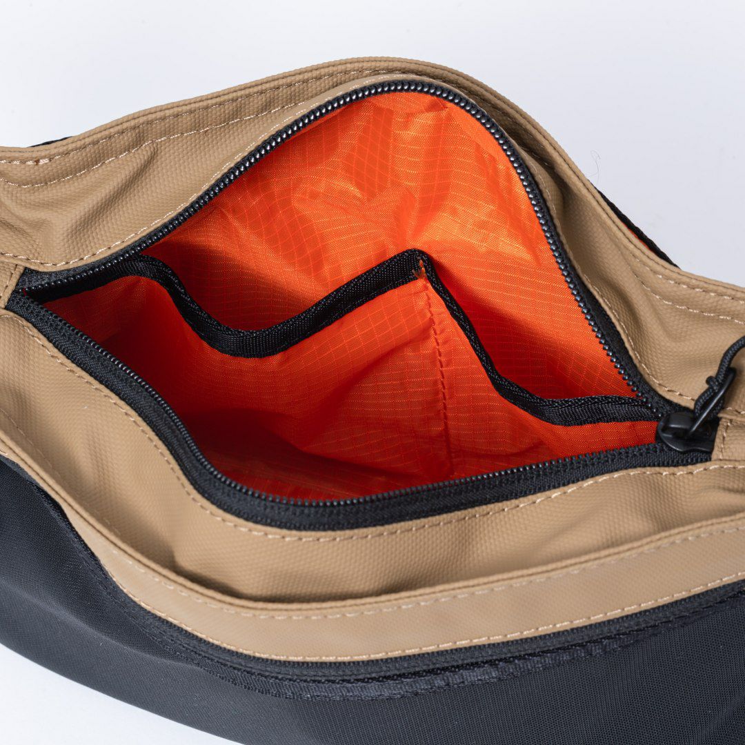 BEAMS DESIGN ELASTIC MESH ショルダーバッグ【BMMH0BS5】 サンドベージュ