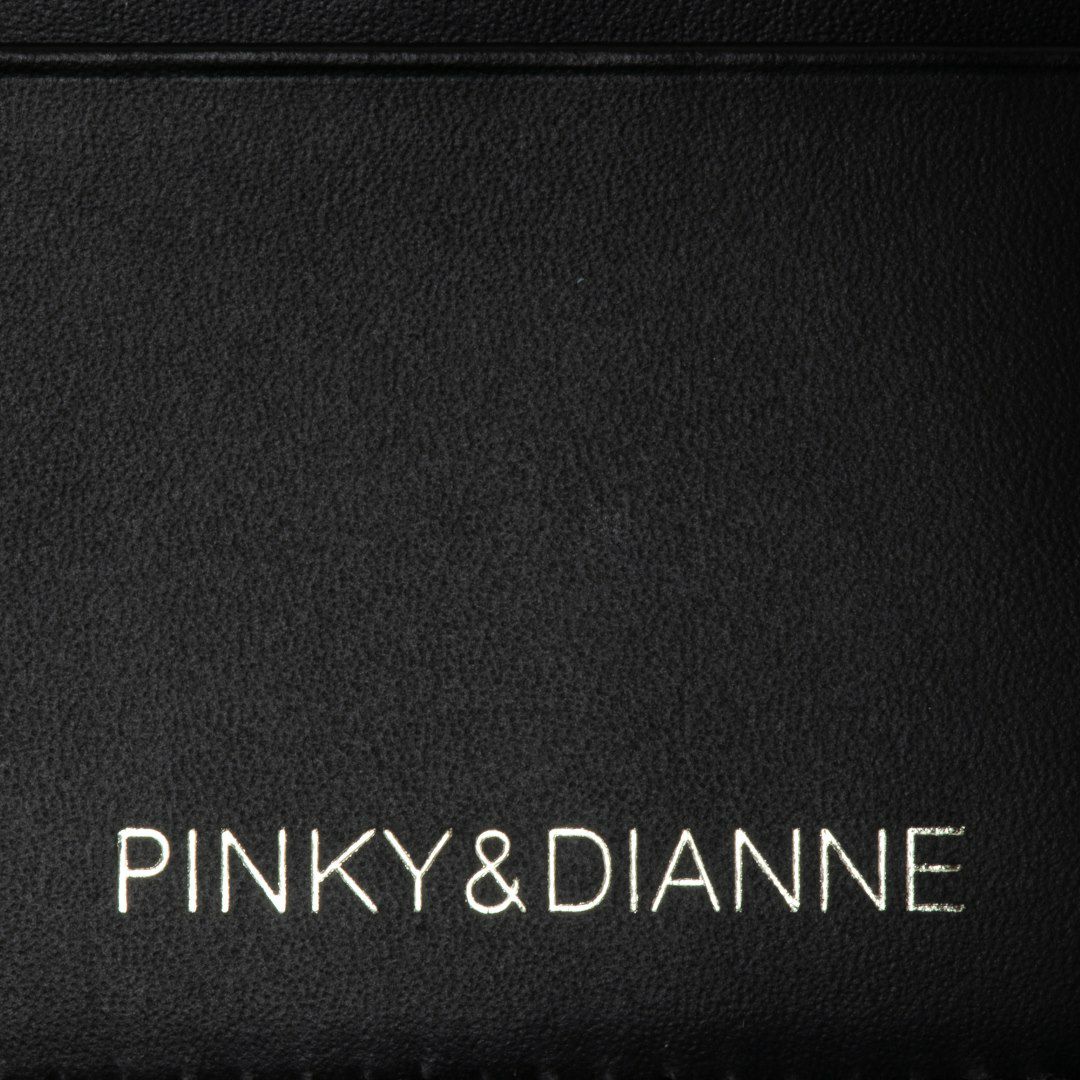PINKY&DIANNE コモンエナメル パスケース
