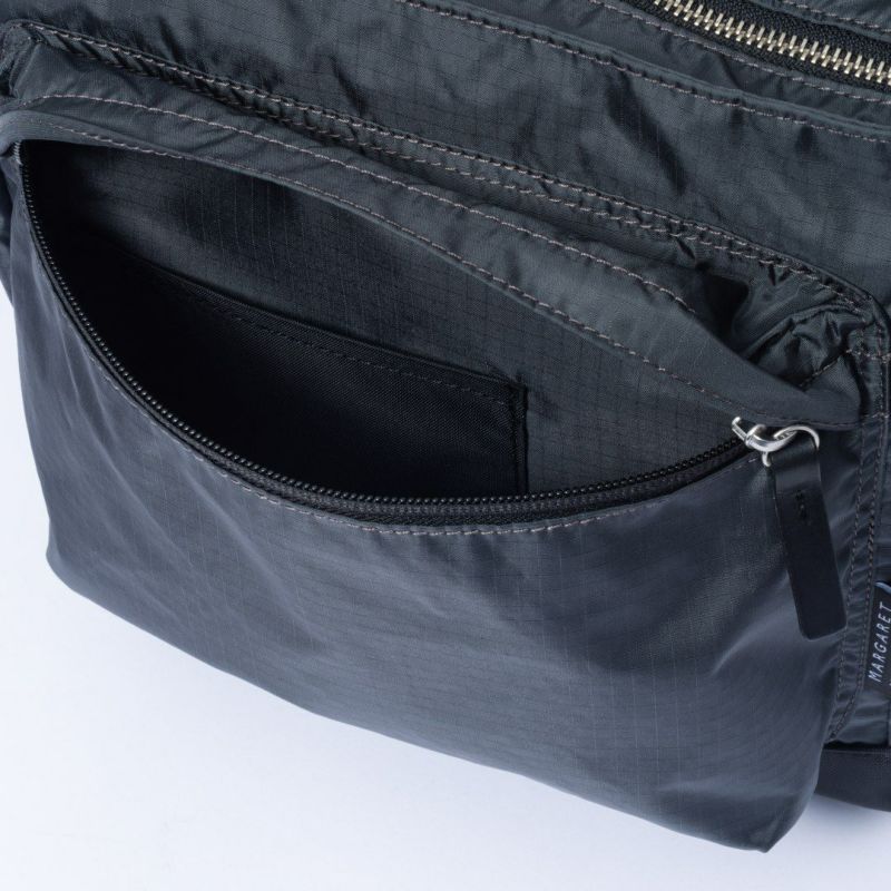 MARGARET HOWELL idea ウエンデル ショルダー 商品｜THE BAGMANIA