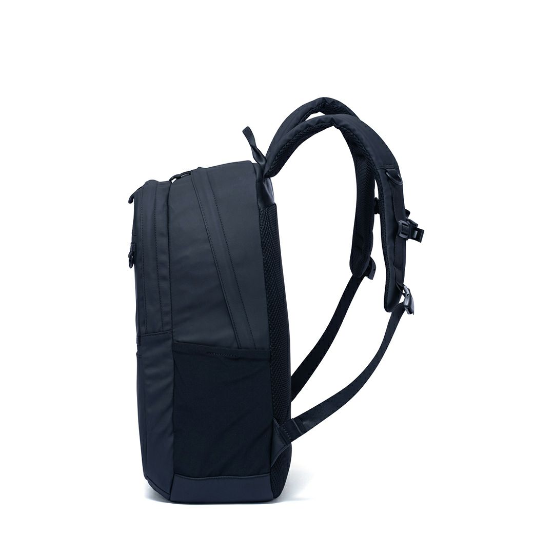 BEAMS DESIGN ELASTIC MESH バックパック【BMMH0BR6】 ブラック