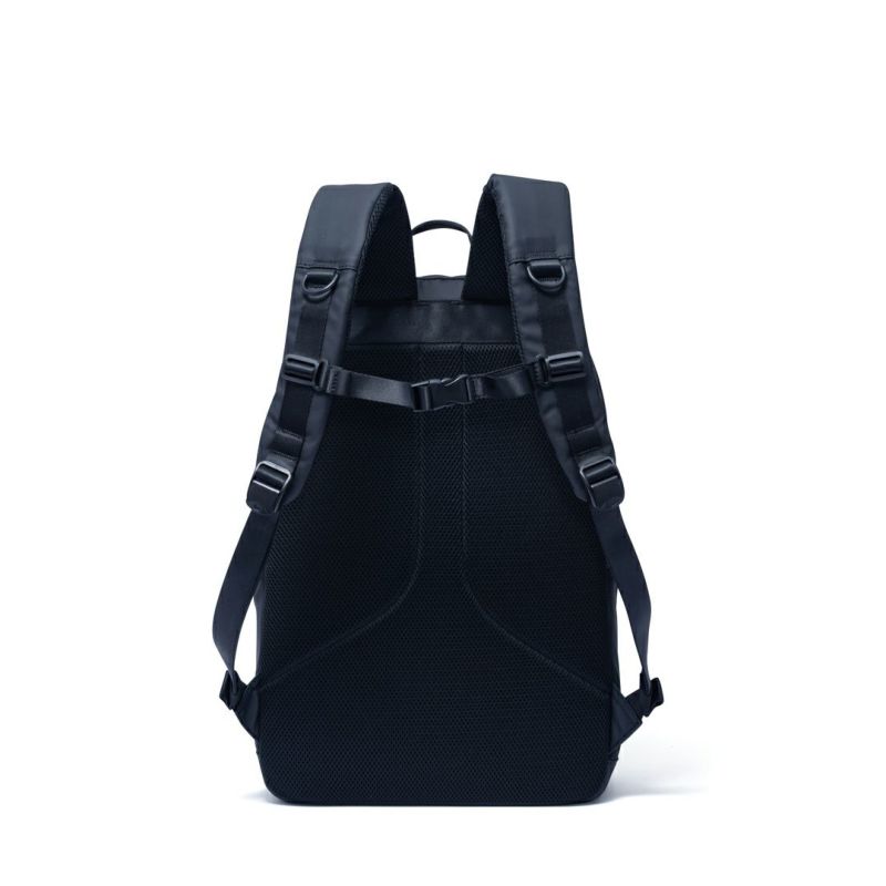 BEAMS DESIGN ELASTIC MESH バックパック【BMMH0BR6】 ブラック