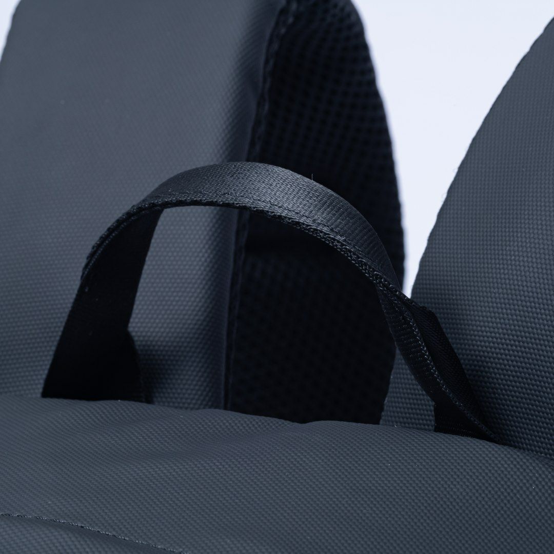 BEAMS DESIGN ELASTIC MESH バックパック【BMMH0BR6】 ブラック