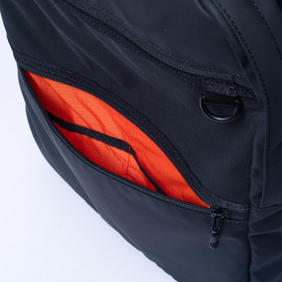 BEAMS DESIGN ELASTIC MESH バックパック【BMMH0BR6】 ブラック