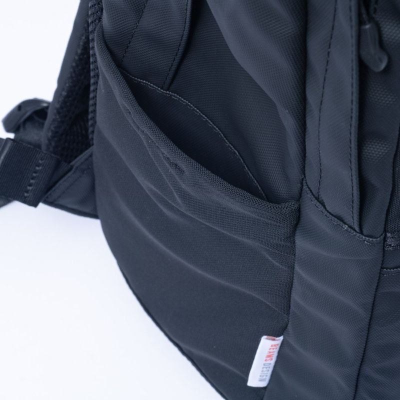 BEAMS DESIGN ELASTIC MESH バックパック 商品｜THE BAGMANIA