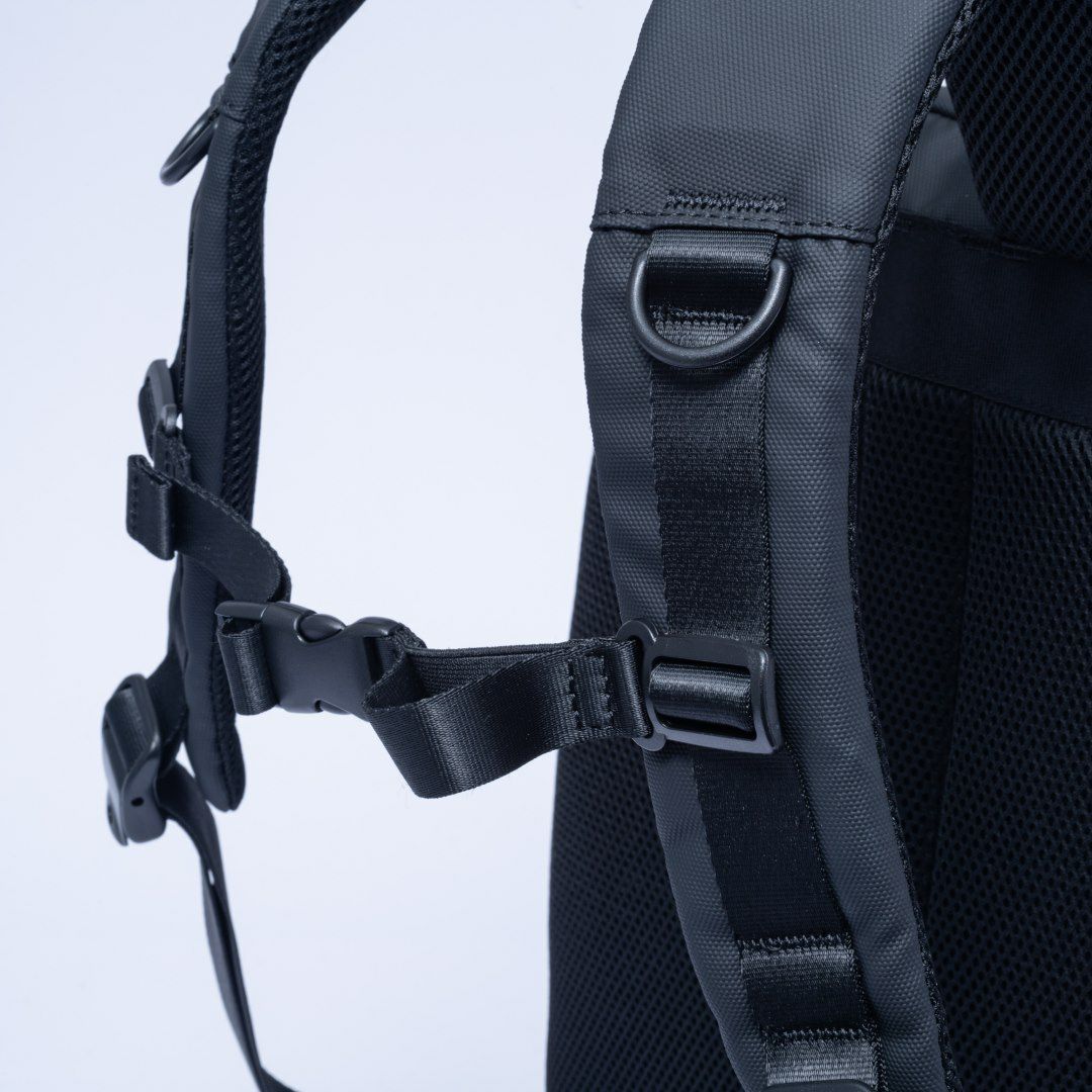 BEAMS DESIGN ELASTIC MESH バックパック【BMMH0BR6】 ブラック