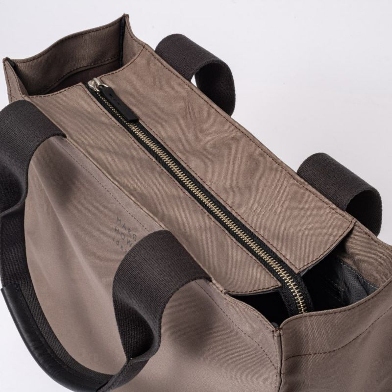 MARGARET HOWELL idea ワルドー トート(M) 商品｜THE BAGMANIA