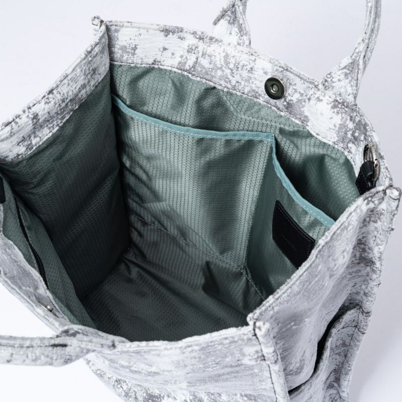 MANIUNO NOVATEX 縦型スクエアトートバッグ【MUMH4CT4】 ホワイト