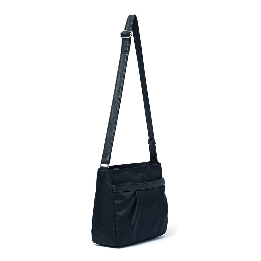 U by ungaro フィーユ ショルダー