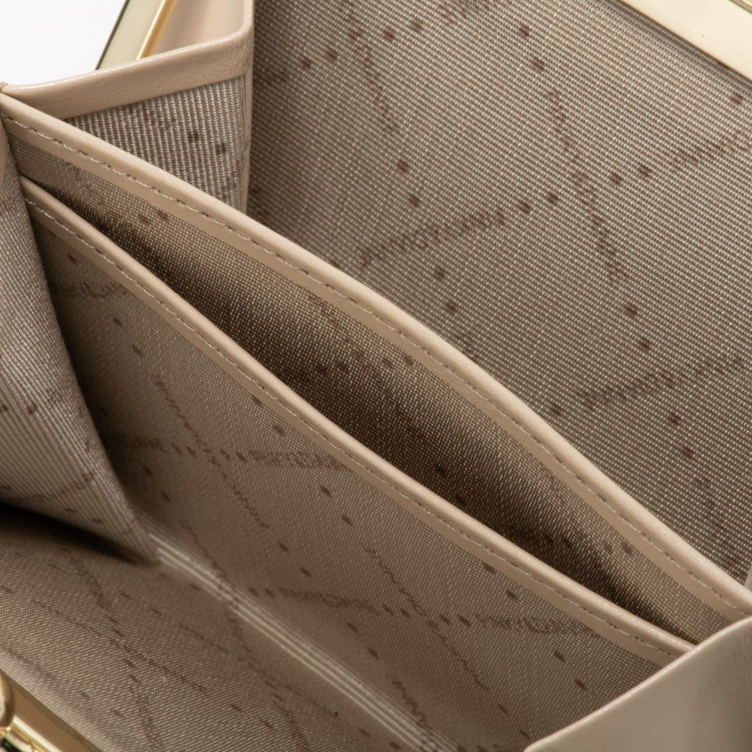 PINKY&DIANNEイタリアンクロコ  口金折り財布 ベージュ