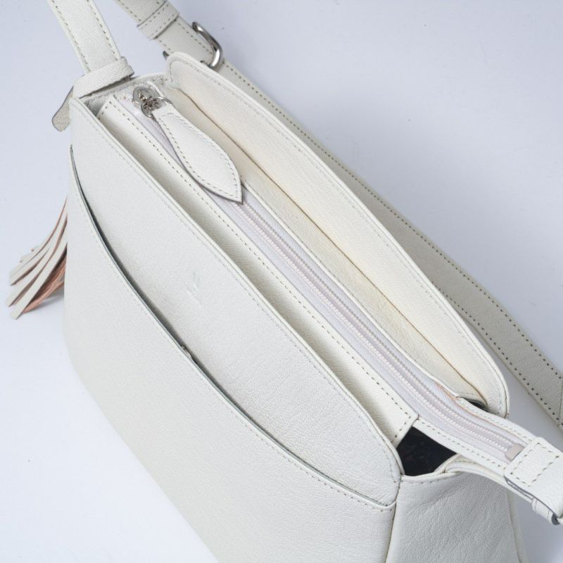  U by ungaro エヴァ ショルダー アイボリー