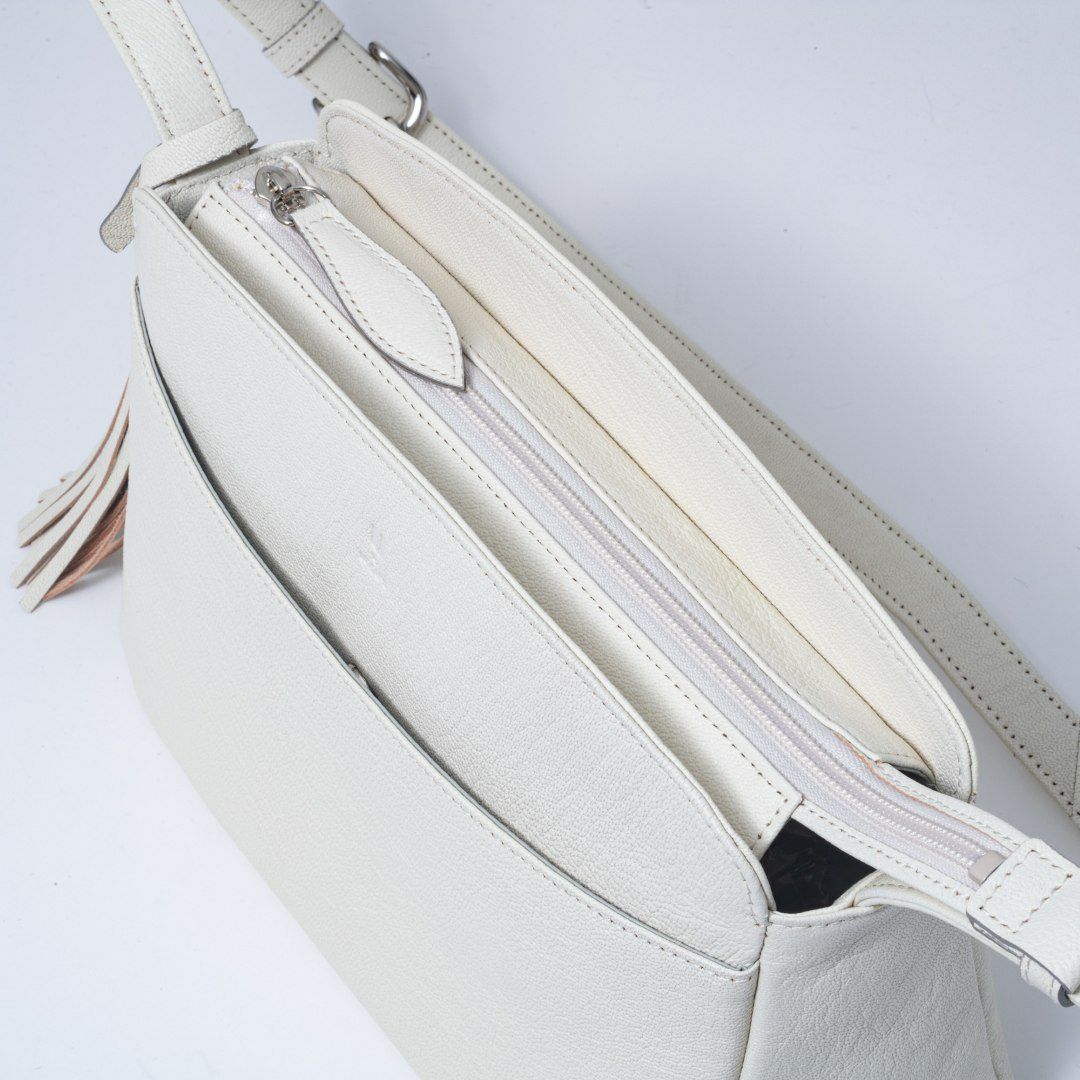  U by ungaro エヴァ ショルダー アイボリー