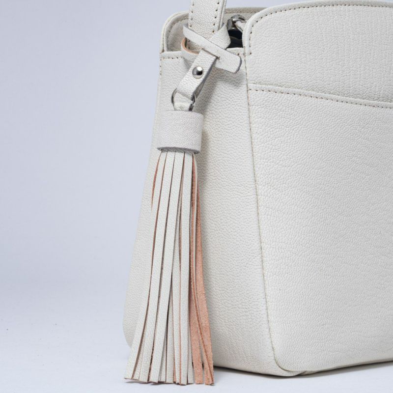  U by ungaro エヴァ ショルダー アイボリー