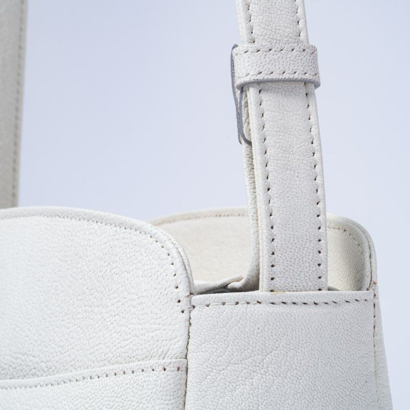  U by ungaro エヴァ ショルダー アイボリー