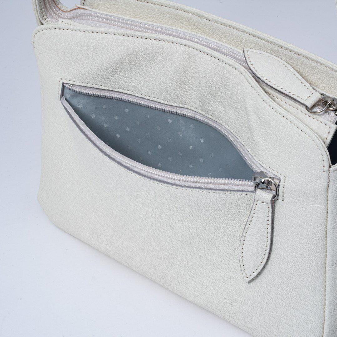  U by ungaro エヴァ ショルダー アイボリー