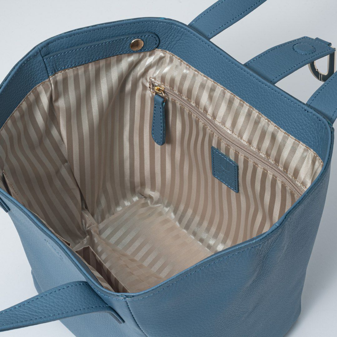  U by ungaro ドォックス ハンド ブルー