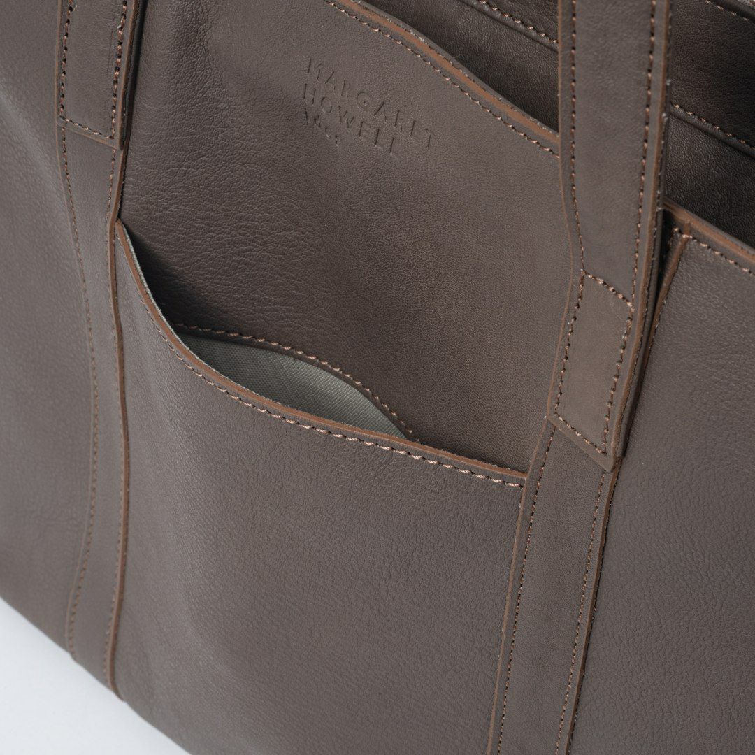 MARGARET HOWELL idea オークショット トート モカ