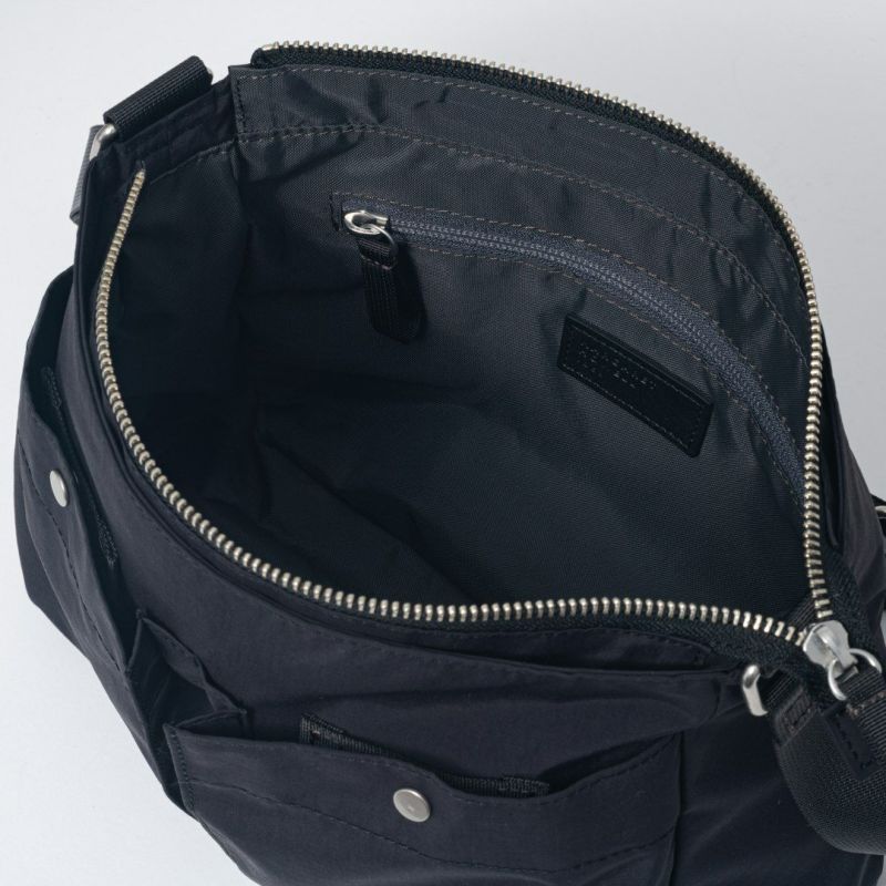 MARGARET HOWELL idea コープマン ショルダー ブラック