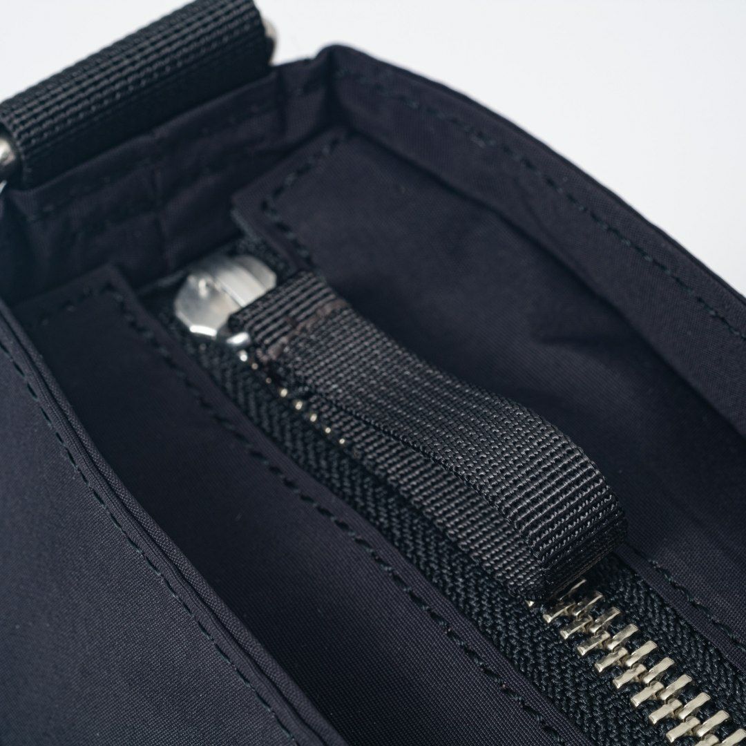 MARGARET HOWELL idea コープマン ショルダー ブラック