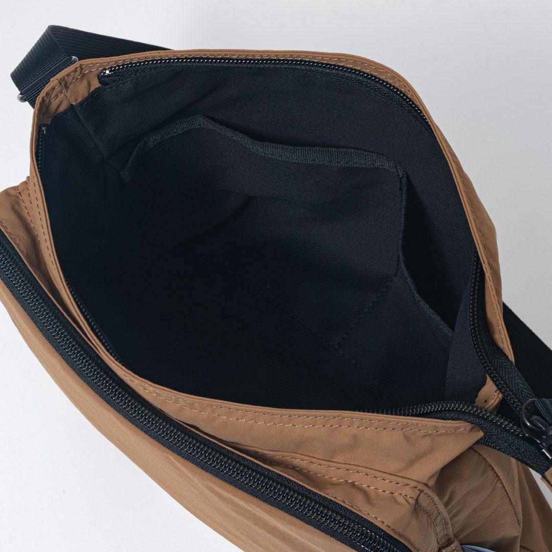 MARGARET HOWELL ideaヴィンテージライク サコッシュ ブラウン