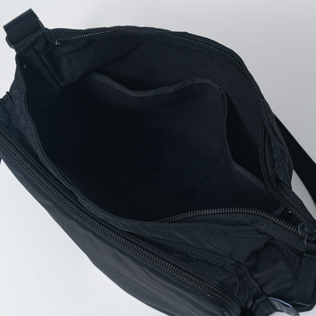 MARGARET HOWELL ideaヴィンテージライク サコッシュ ブラック