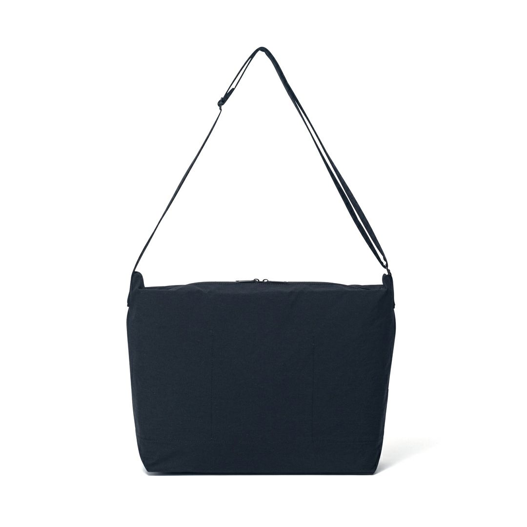 MARGARET HOWELL idea ケルプ ショルダーバッグ(C) ブラック