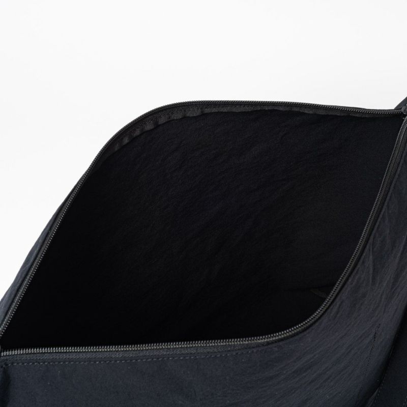 MARGARET HOWELL idea ケルプ ショルダーバッグ(C) ブラック