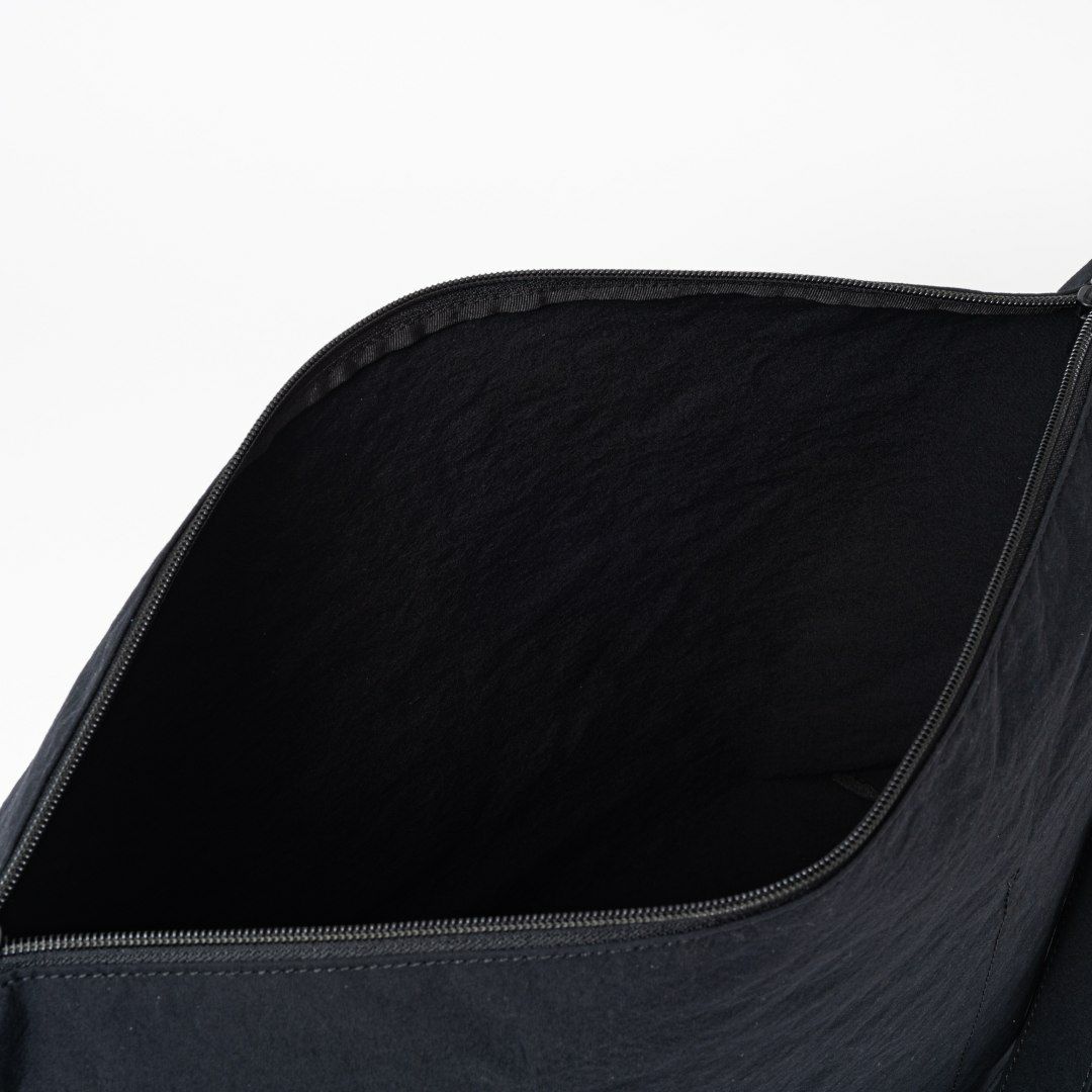 MARGARET HOWELL idea ケルプ ショルダーバッグ(C) ブラック