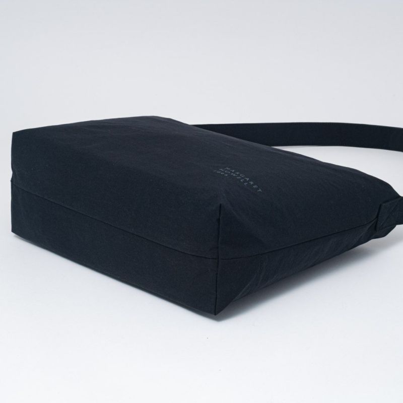 MARGARET HOWELL idea ケルプ ショルダーバッグ(C) ブラック