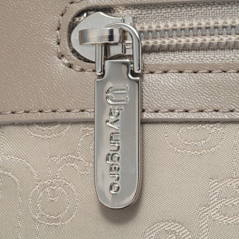 U by ungaro マノン 2WAYハンド ベージュ