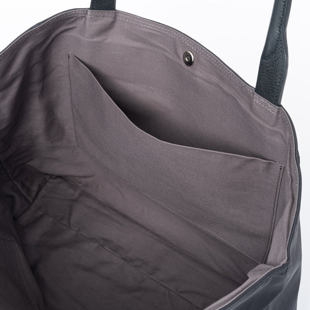 NOMADOIライダース トート ブラック