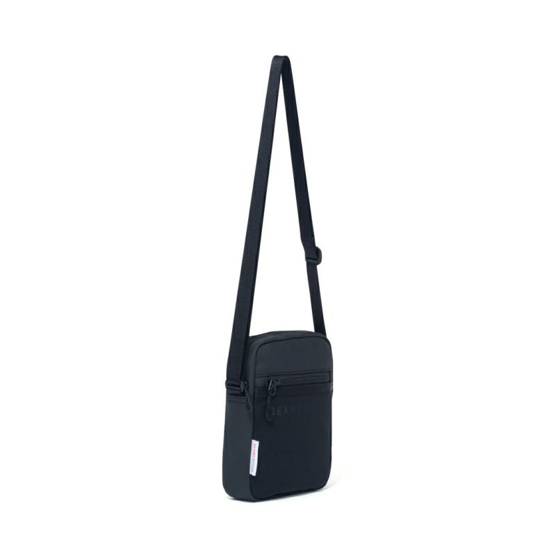 BEAMS DESIGN ELASTIC MESH ショルダーバッグ【BMMH0BS9】 ブラック
