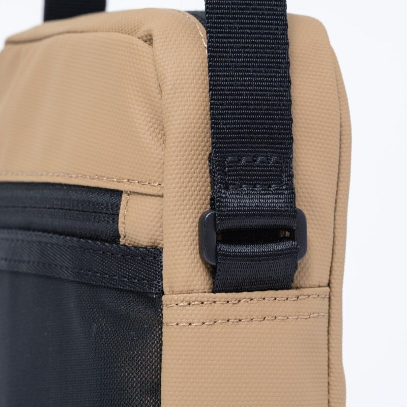 BEAMS DESIGN ELASTIC MESH ショルダーバッグ【BMMH0BS9】 サンドベージュ