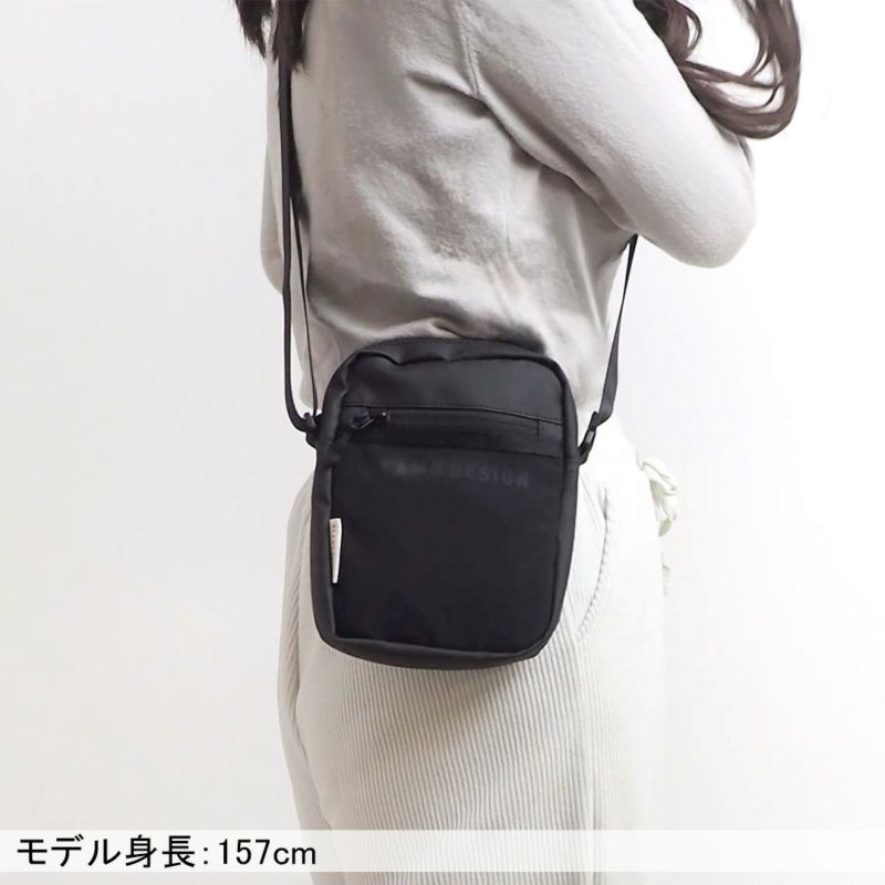 BEAMS DESIGN ELASTIC MESH ショルダーバッグ【BMMH0BS9】