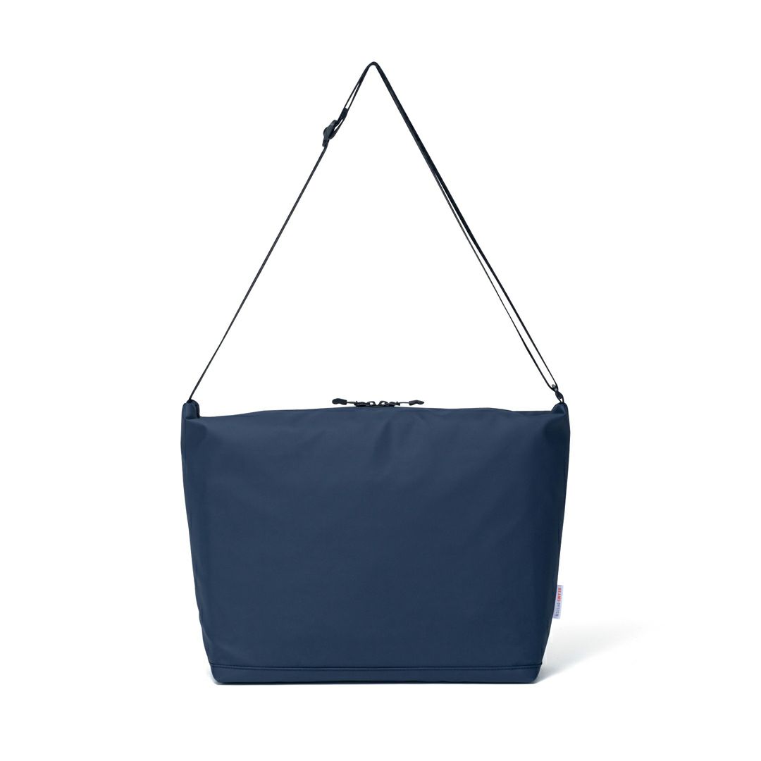 BEAMS DESIGN ELASTIC MESH ショルダーバッグ【BMMH0BSA】 ネイビー