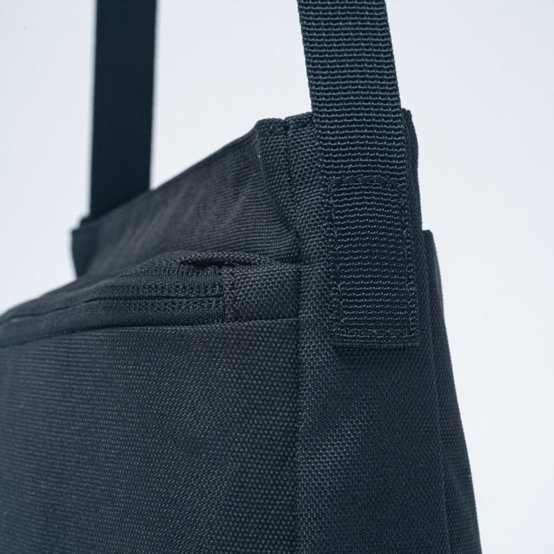 BEAMS DESIGN Every One サコッシュバッグ ブラック
