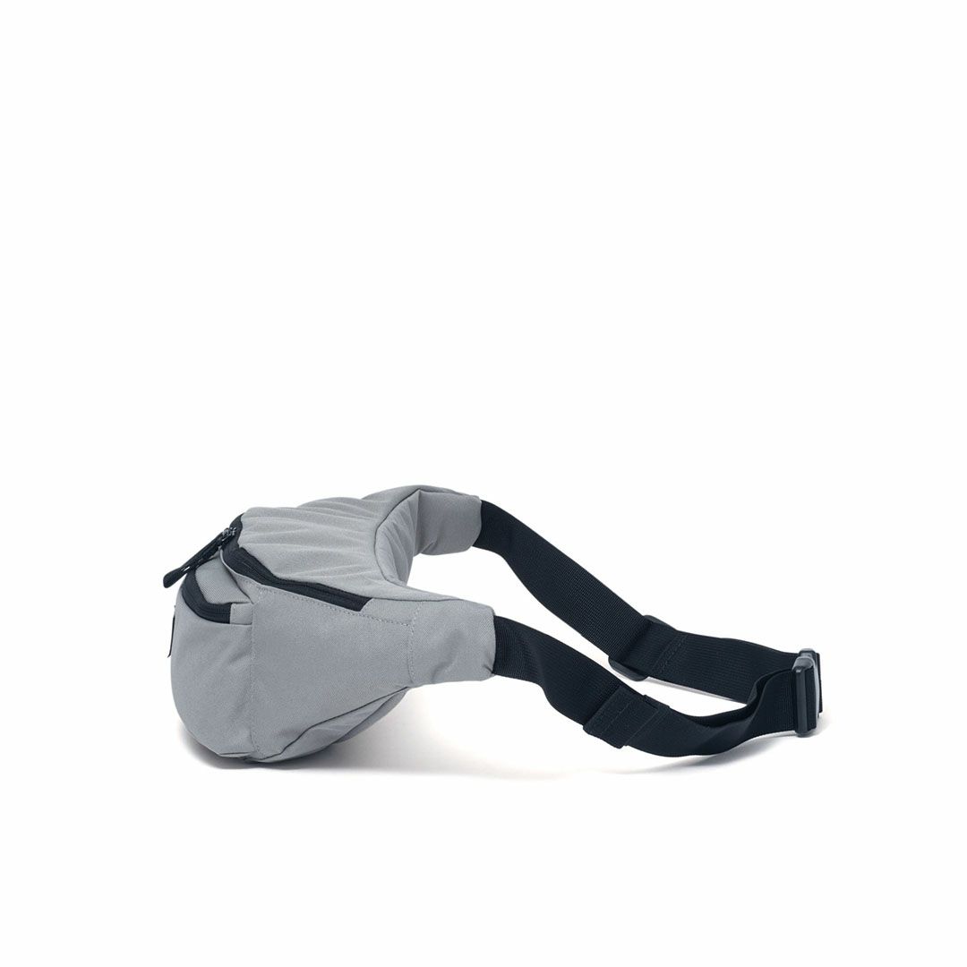 BEAMS DESIGN Every One 横型ボディバッグ グレー