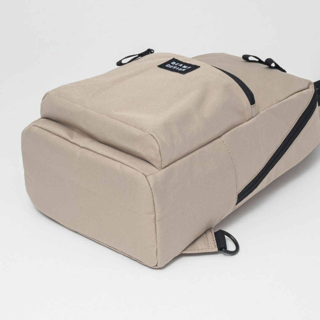 BEAMS DESIGN Every One 縦型ボディバッグ ベージュ